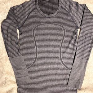 Lululemon long sleeve shirt